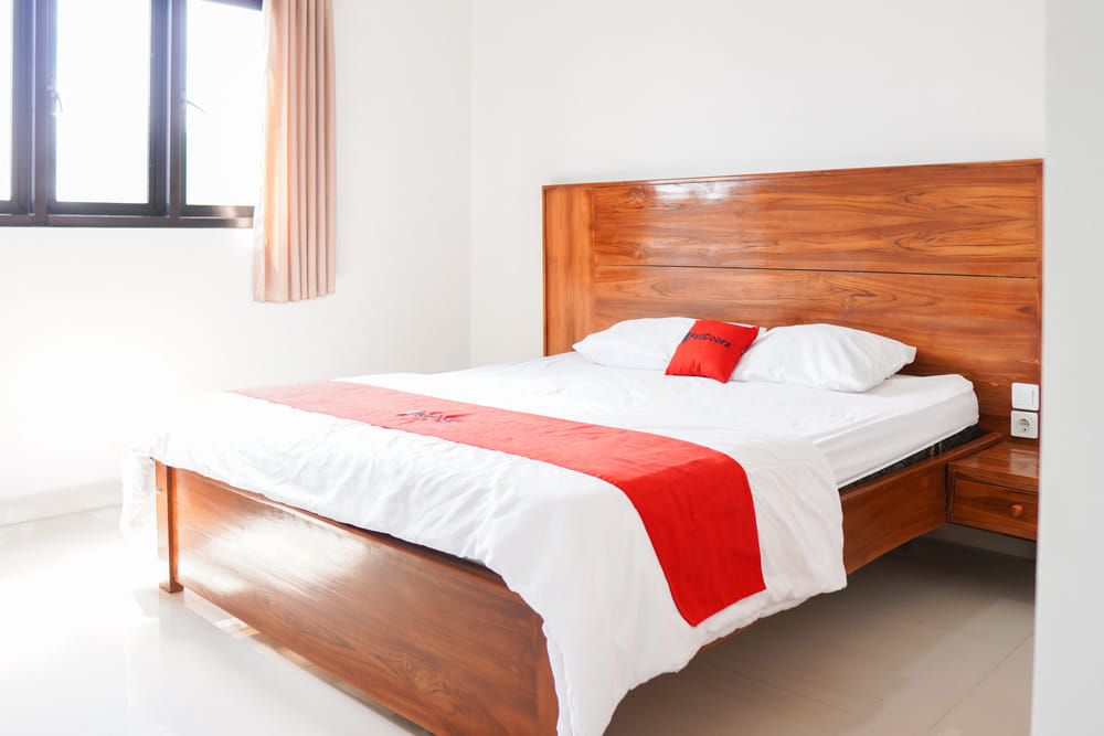 RedDoorz Room
