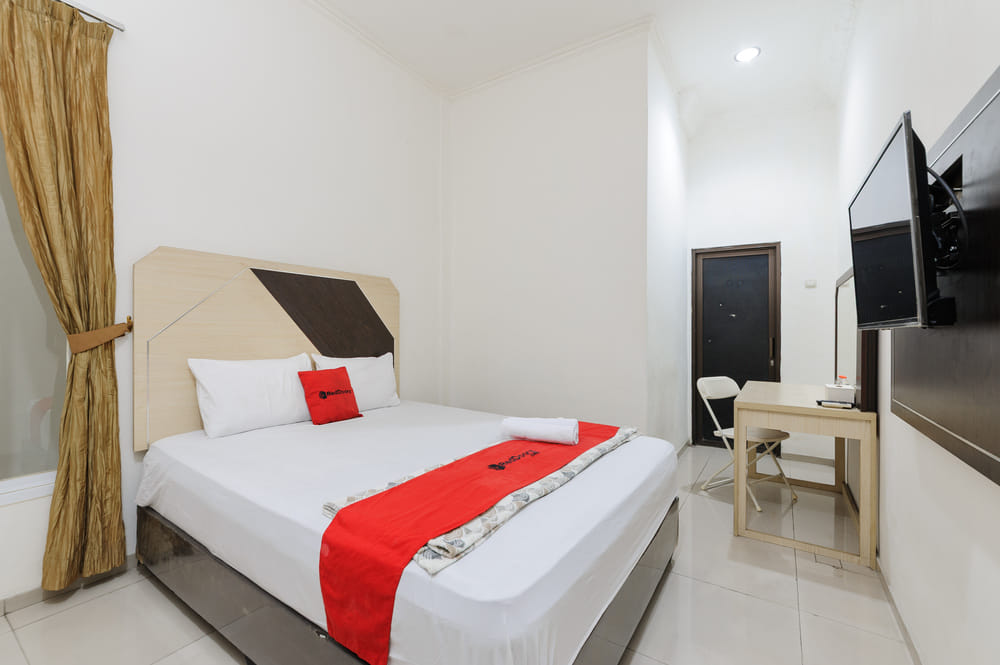 RedDoorz Room