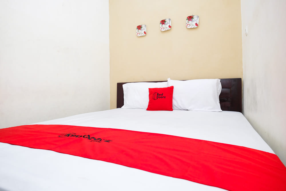 RedDoorz Room