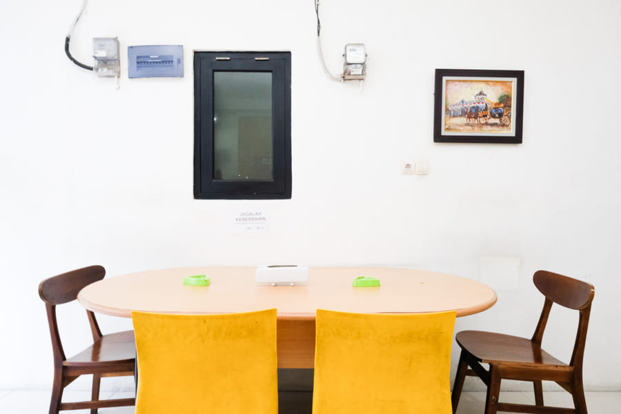 Reddoorz Syariah near Solo Square Mall