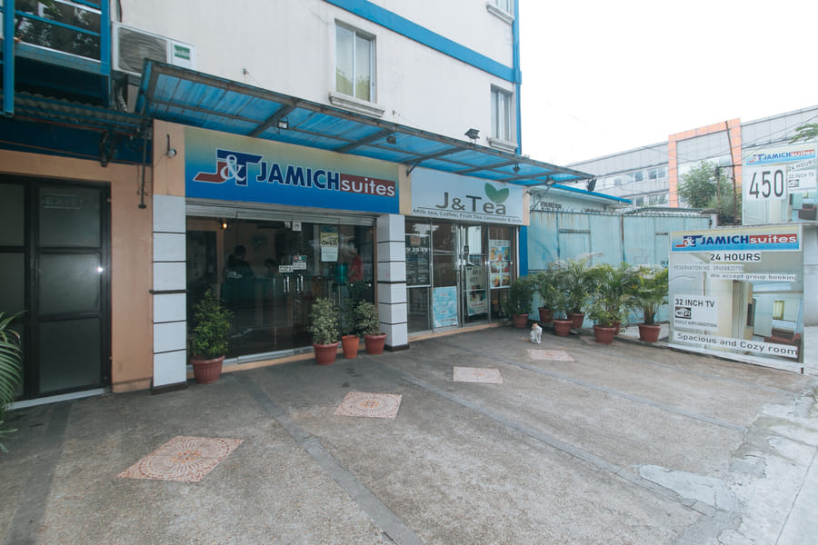 J and T Jamich Suites by RedDoorz