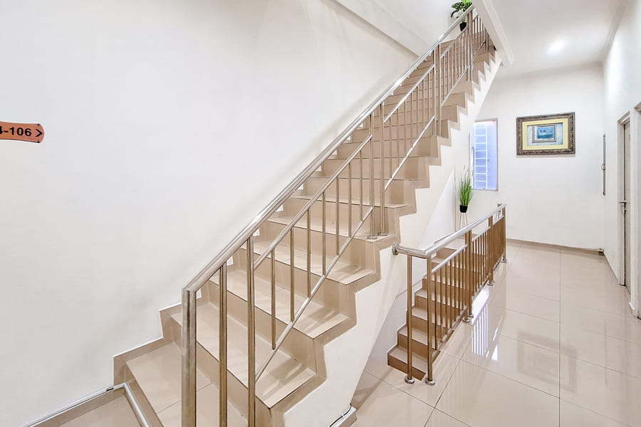 RedDoorz @ Jatiwaringin near Exit Toll Pondok Gede