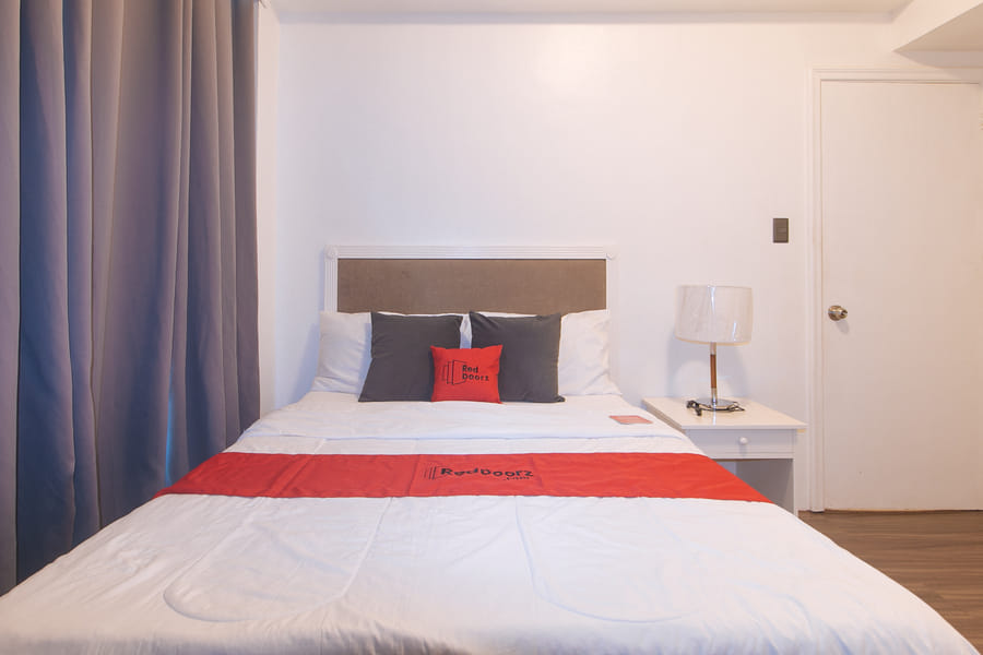 RedDoorz @ MPT Suites