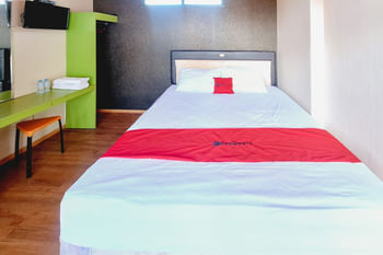 RedDoorz Syariah near Lippo Plaza Batu