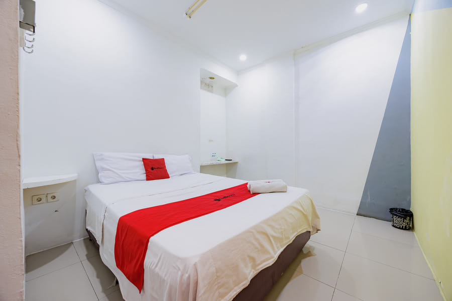 RedDoorz @ Taman Galaxy Bekasi