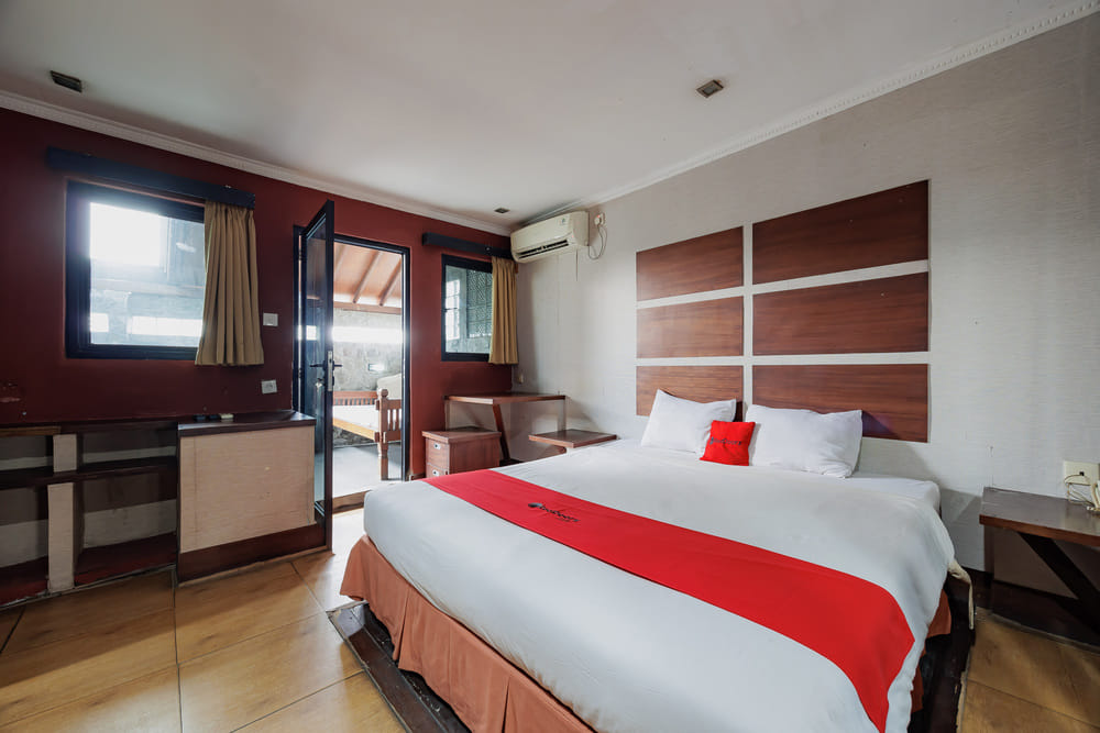 RedDoorz Suite