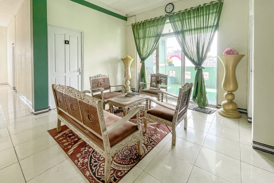 Alza 2 Cianjur Mitra RedDoorz