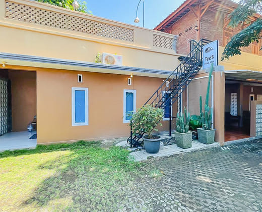 Urbanview Tees Homestay Pangandaran
