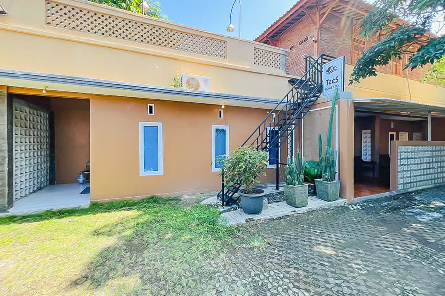 Urbanview Tees Homestay Pangandaran