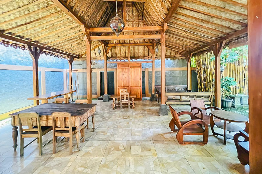 Urbanview Tees Homestay Pangandaran