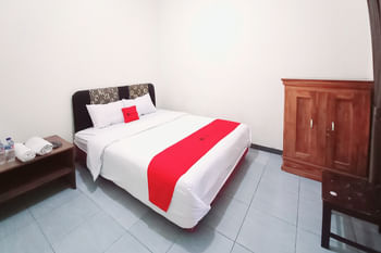 RedDoorz near BNS 3 Kota Wisata Batu