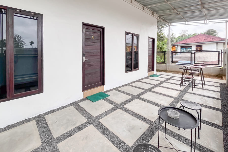 Urbanview Hotel Syariah Nawasena Guest House IKN by RedDoorz