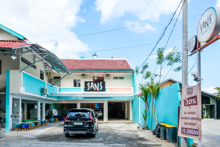 Sans Hotel Triplets Jogja Expo Center
