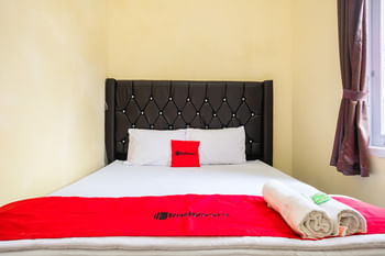 RedDoorz Syariah near Jalan Dieng 6
