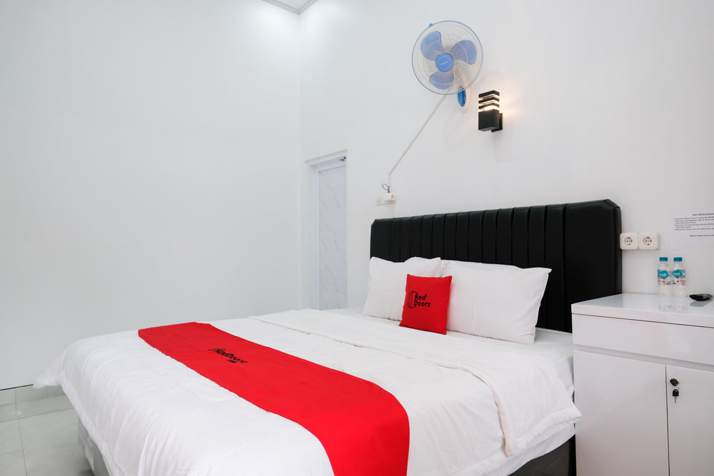 RedDoorz Room