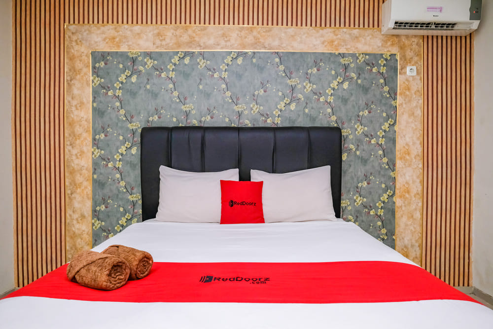 RedDoorz Room
