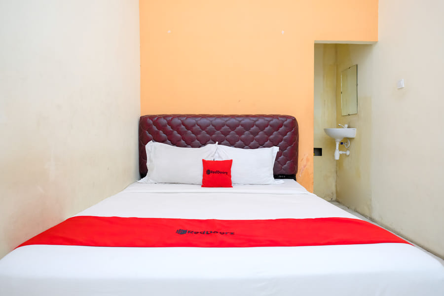RedDoorz Syariah near City of Tomorrow Mall Surabaya