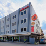 RedDoorz Plus near Ferry Terminal Batam Center
