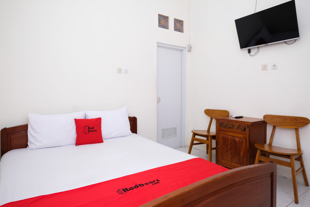 RedDoorz Room