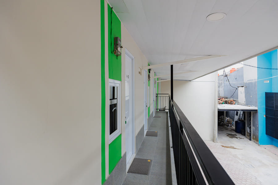 Urbanview Petukangan Mansion Jakarta