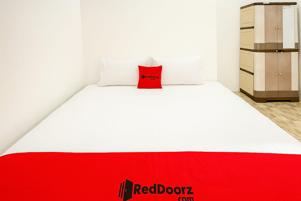 RedDoorz Room