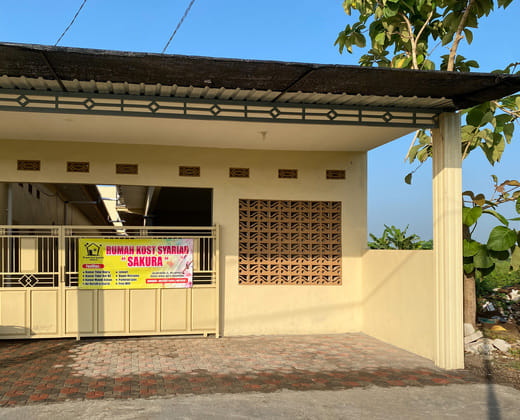 RedDoorz near Terminal Baru Pasuruan
