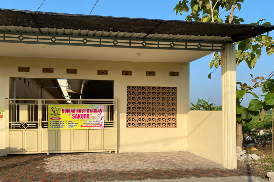 RedDoorz near Terminal Baru Pasuruan