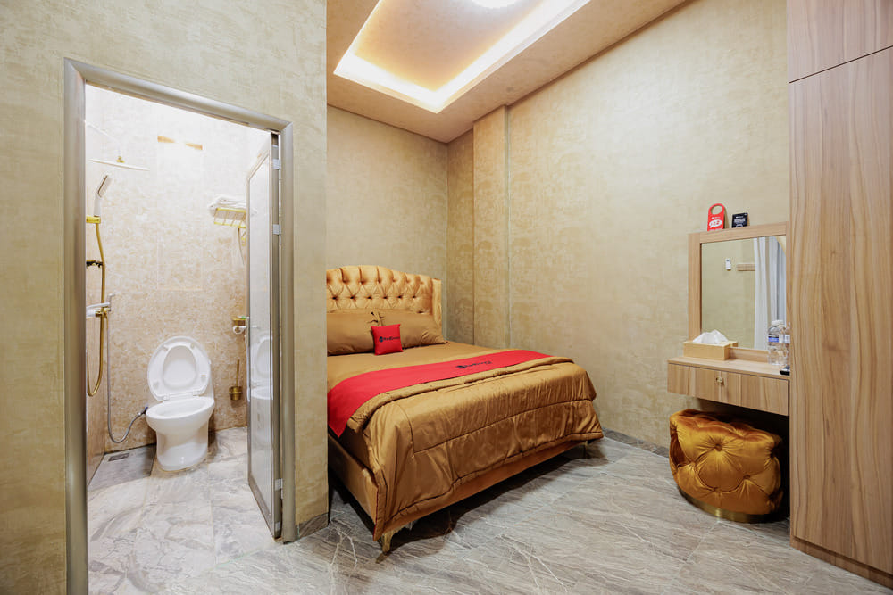 RedDoorz Deluxe Room