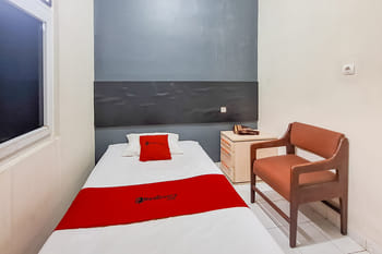 RedDoorz near Situ Cileunca Pangalengan