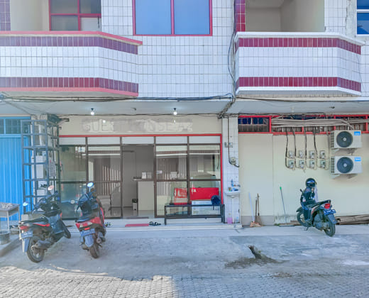 RedDoorz @ Guest House A2 Near Rita Mall Tegal