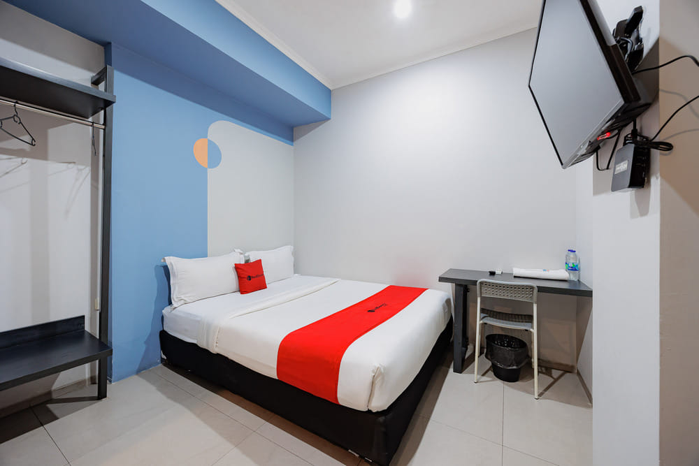 RedDoorz Room