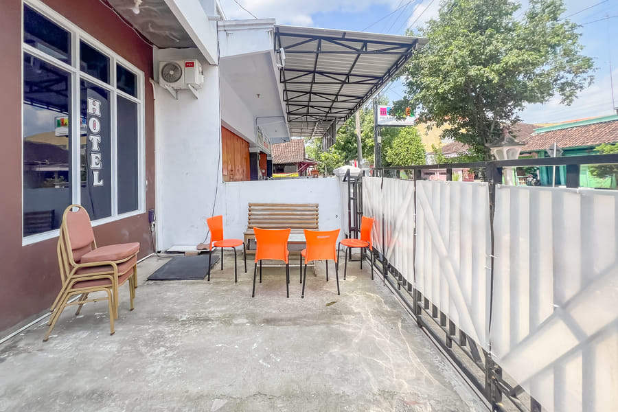 RedDoorz @ Dimens House Sragen