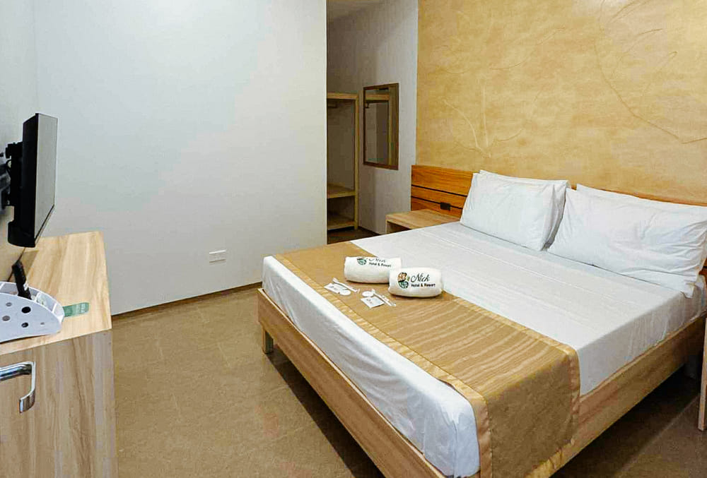 RedDoorz Room