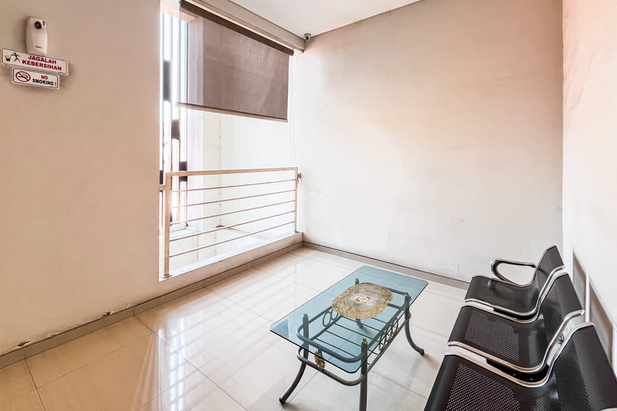 Urbanview Hotel Syariah Graha 8 Bubutan Surabaya