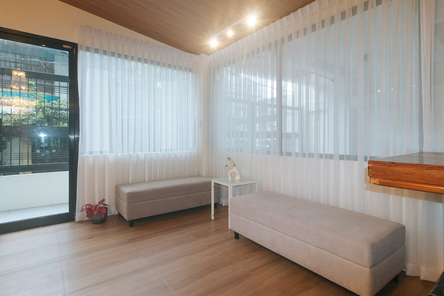 RedDoorz @ Zenova Hotel