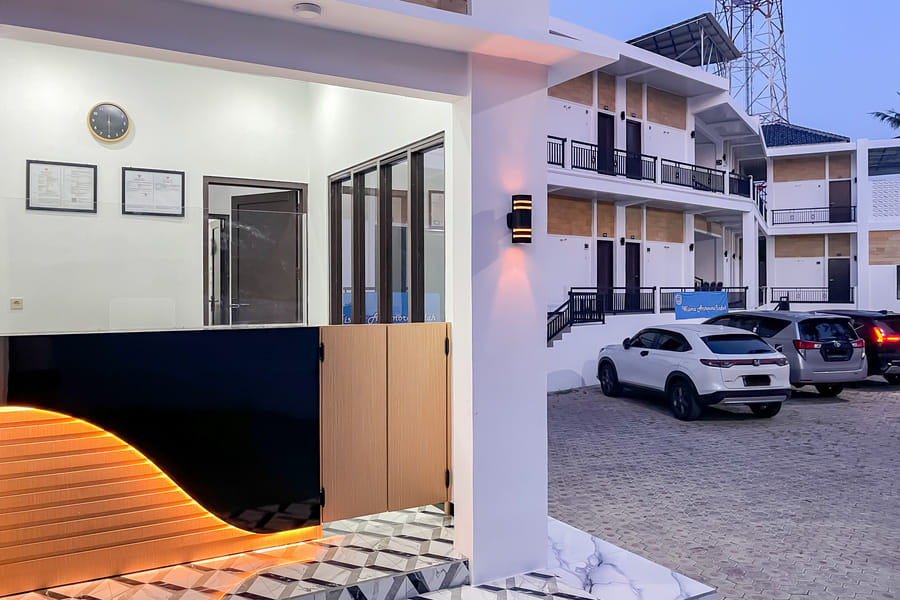 RedDoorz Plus near Alun Alun Majalengka