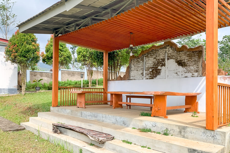 RedDoorz Syariah @ Terabuci Malangbong Garut