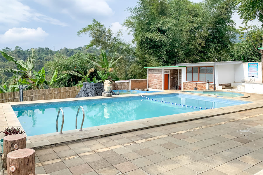 RedDoorz Syariah @ Terabuci Malangbong Garut