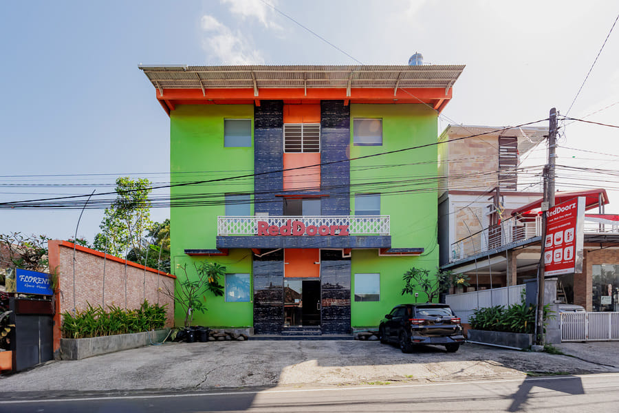 RedDoorz near Ubud Village