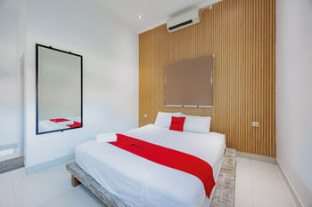 RedDoorz near Ubud Village