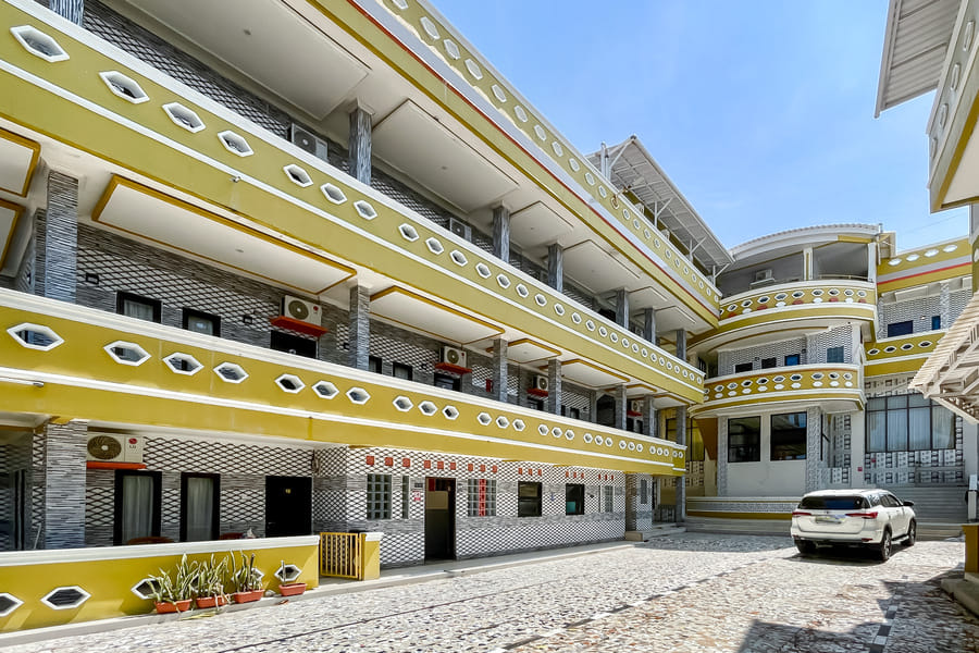 Urbanview Hotel Saikhwan Pantai Sayang Heulang Pameungpeuk Garut by RedDoorz