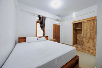 Soka Asri Guest House near Bali Zoo RedPartner