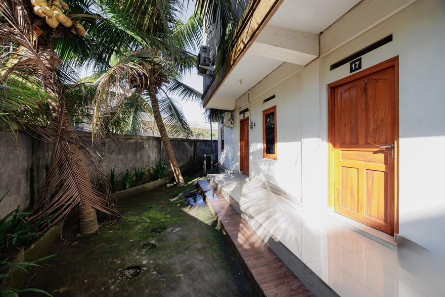Soka Asri Guest House near Bali Zoo RedPartner