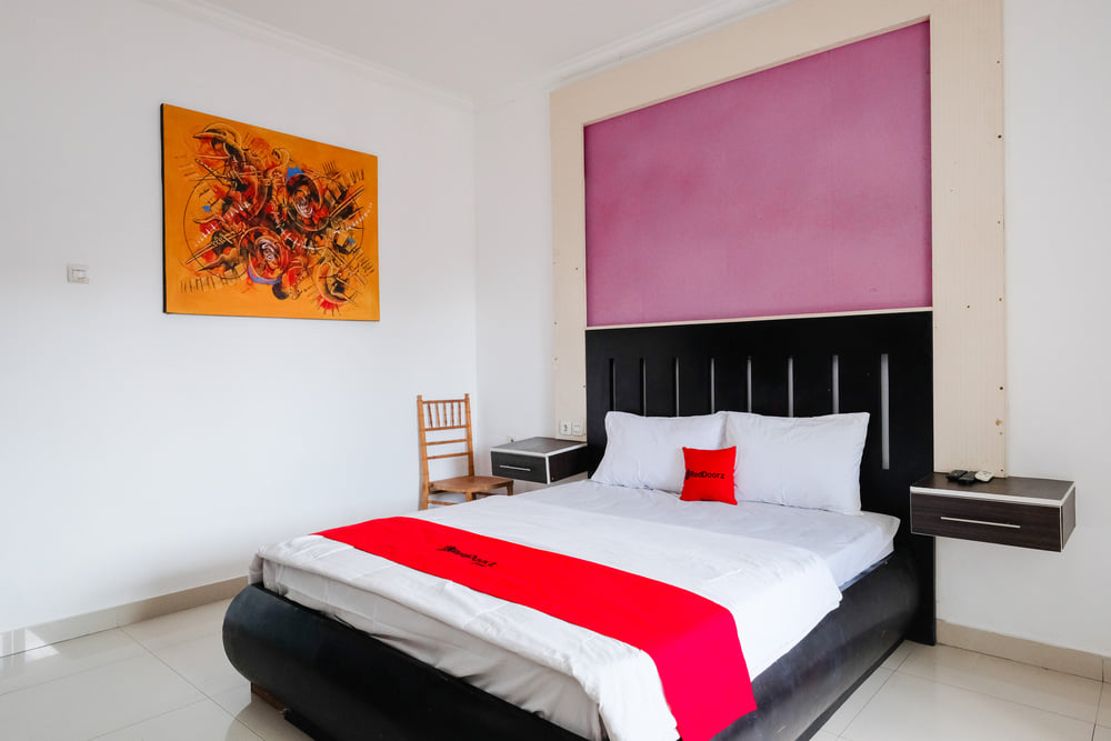 RedDoorz Superior Room