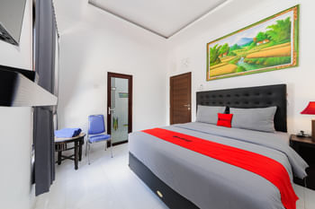 RedDoorz @ Lotus House Seminyak