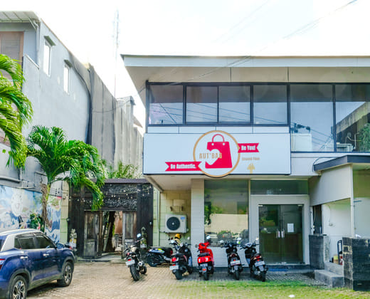 Lega Legi Town House Seminyak by The Lavana