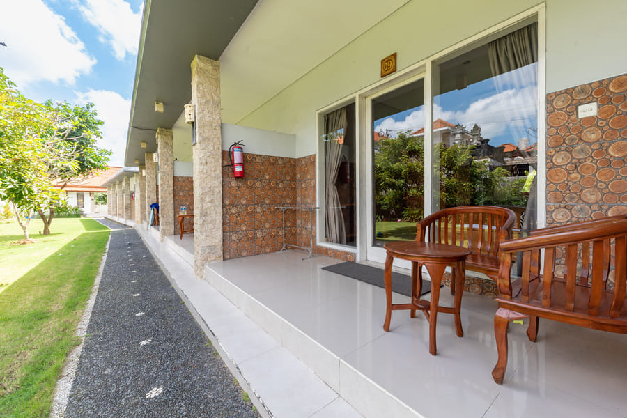 Urbanview Asung 2 Guesthouse near Canggu