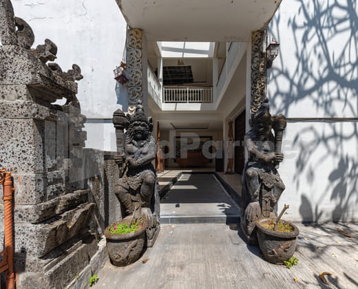 Ozz Hotel Kuta Bali manage by Ozz Group