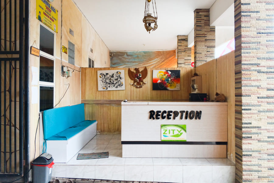 De Zity Homestay RedPartner Near Alun Alun Jember