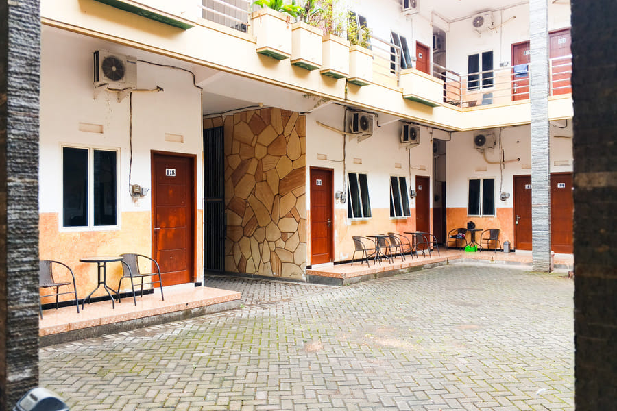 De Zity Homestay RedPartner Near Alun Alun Jember